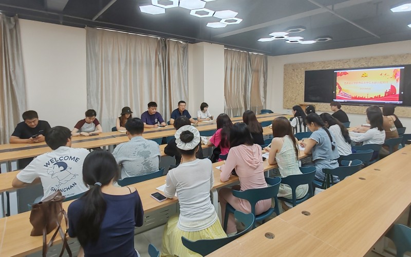 藝術(shù)設(shè)計學(xué)院黨總支學(xué)生支部開展主題黨日活動照片（1）.jpg